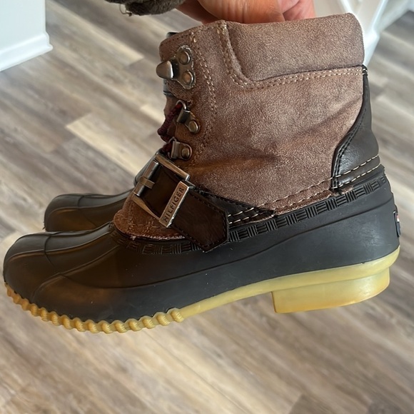 Tommy Hilfiger Women's Regin Snow Boots rain duck warm insulated side zip size 6 - Picture 7 of 8